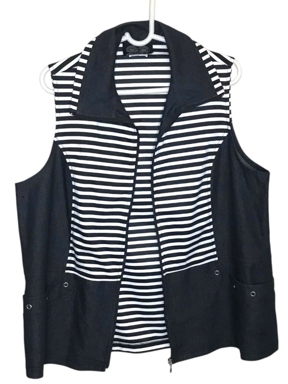 Solar Lasania Black White Blue Striped Travel Vest Made In Canada